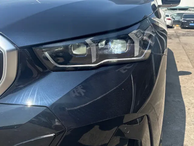 BMW 5 Series — Фото автомобиля 5