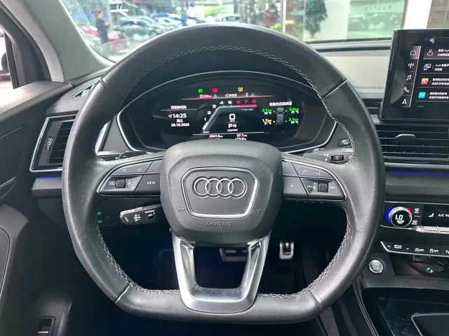 Audi Q5L — Фото автомобиля 2