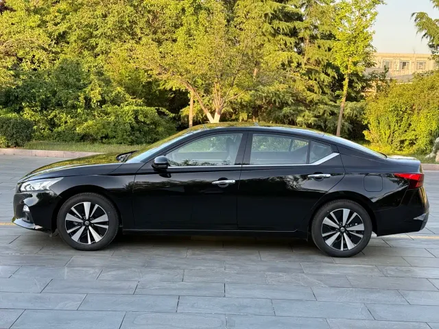 Nissan Teana — Фото автомобиля 18