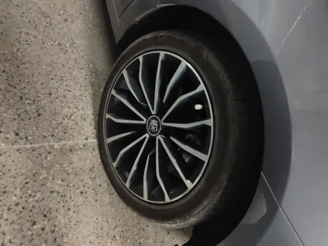 BYD Qin PLUS — Фото автомобиля 6