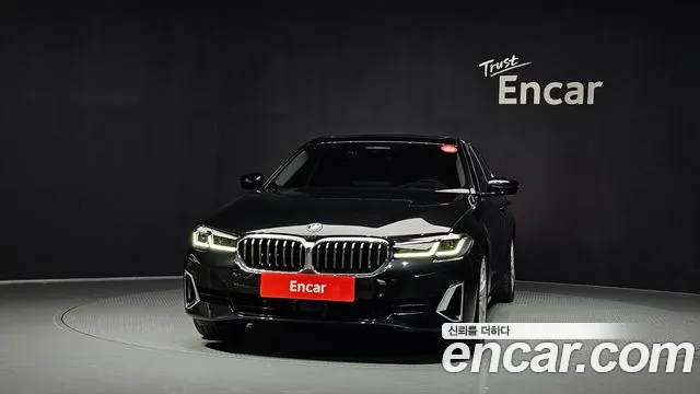 BMW 5 Series G30 — Фото автомобиля 3