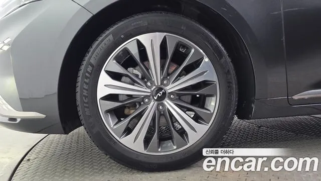 Kia K8 K8 Hybrid — Фото автомобиля 5