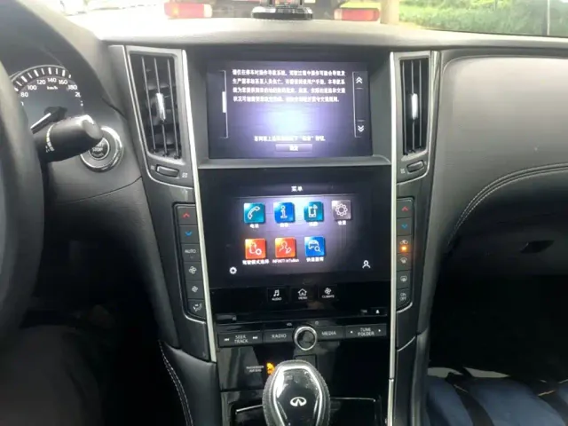 Infiniti Q50L — Фото автомобиля 12