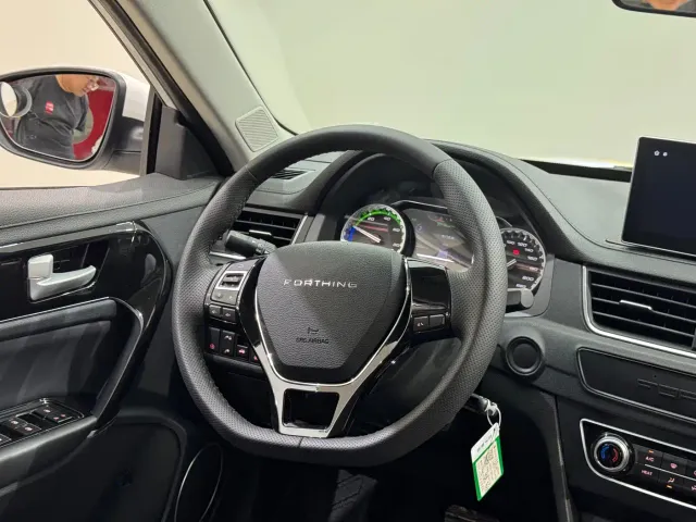 Forthing Fengxing S60EV — Фото автомобиля 15