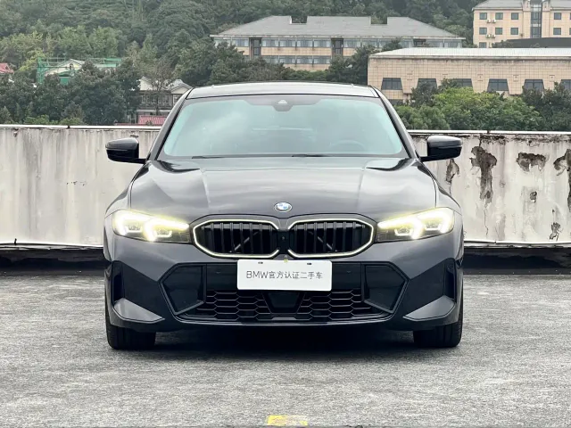 BMW 3 Series — Фото автомобиля 2