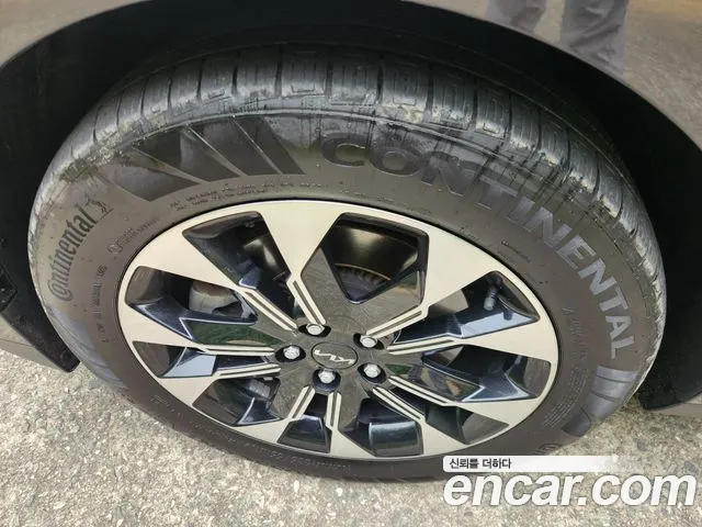 Kia Carnival Generation 4 — Фото автомобиля 17