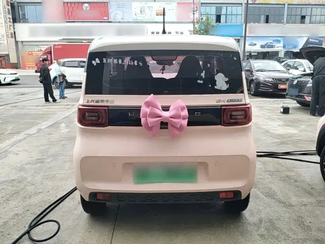 Wuling Hongguang Mini EV — Фото автомобиля 5