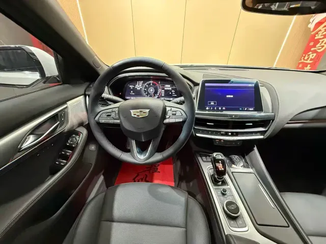 Cadillac CT5 — Фото автомобиля 8