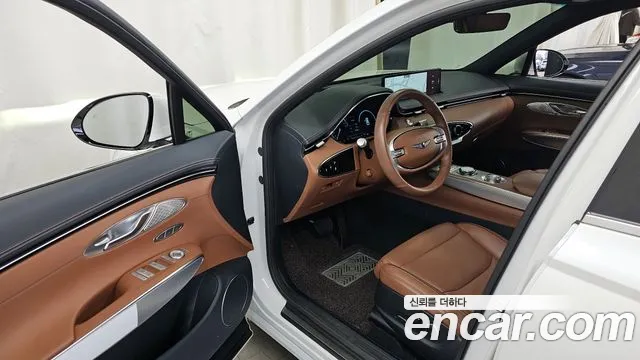 Genesis GV70 2.5T Бензин AWD — Фото автомобиля 10