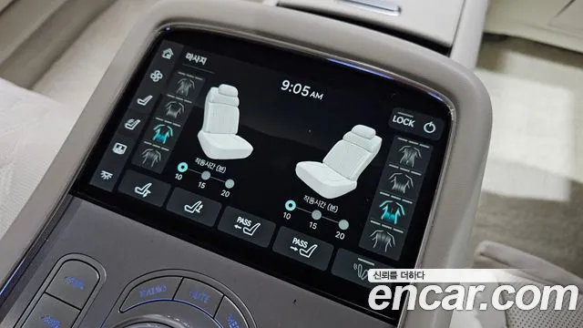 Genesis G90 Бензин 3.5 Turbo e-S/C AWD LWB — Фото автомобиля 21