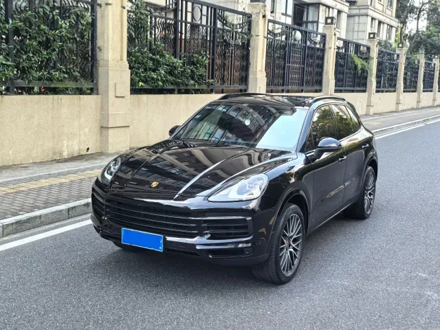 Porsche Cayenne — Фото автомобиля 16