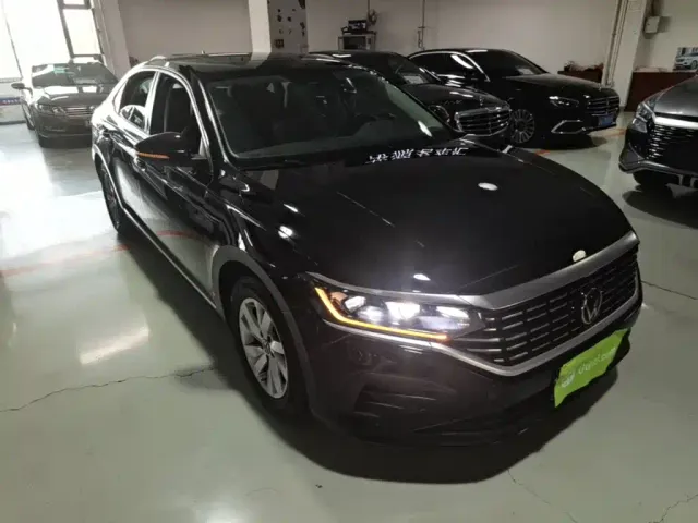 Volkswagen Passat — Фото автомобиля 3
