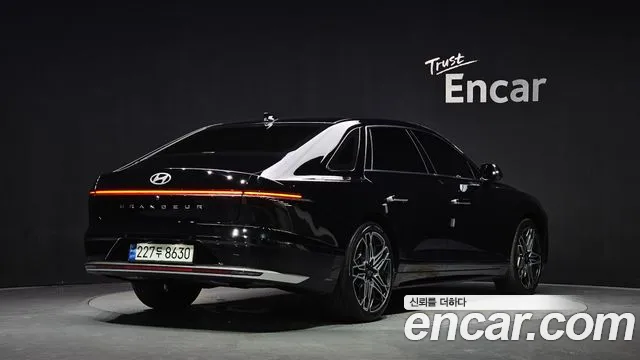 Hyundai Grandeur — Фото автомобиля 2