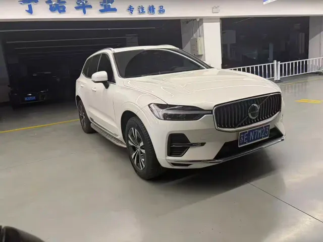 Volvo XC60 — Фото автомобиля 3