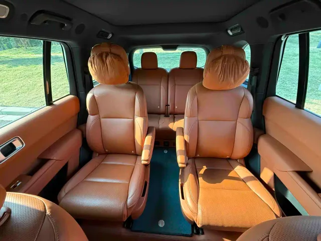 Li Auto L8 — Фото автомобиля 8