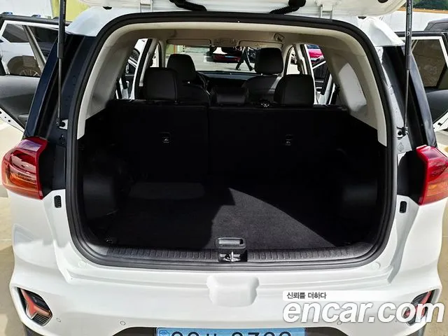 Kia Niro — Фото автомобиля 12