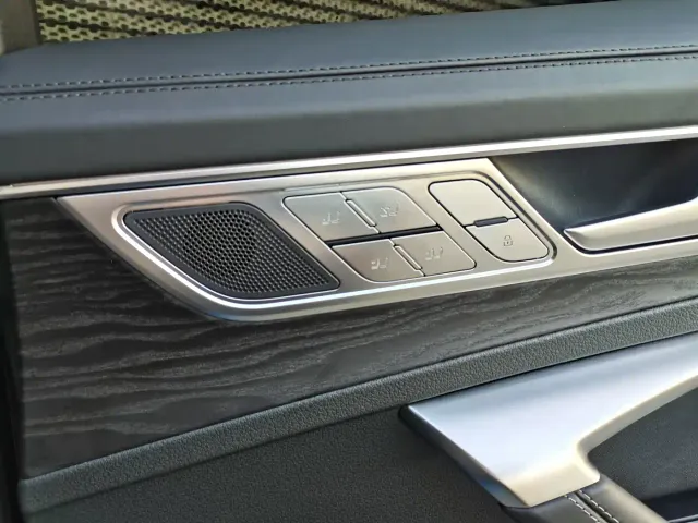 Audi A6L — Фото автомобиля 8