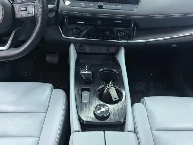 Nissan X-Trail — Фото автомобиля 16