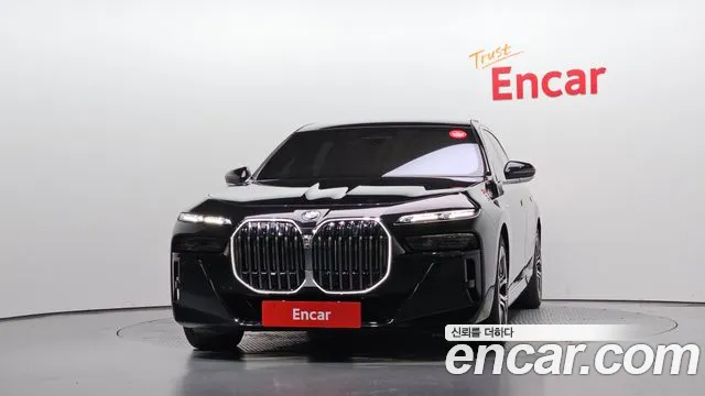 BMW 7 Series G70 — Фото автомобиля 3