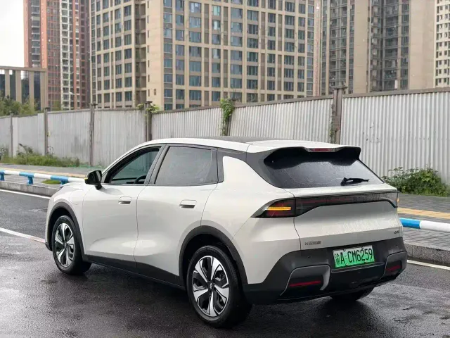Changan Qiyuan Q05 — Фото автомобиля 6