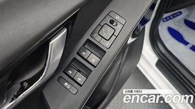 Kia Niro New — Фото автомобиля 25