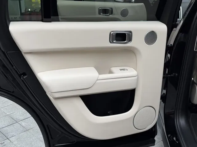 Li Auto L7 — Фото автомобиля 15