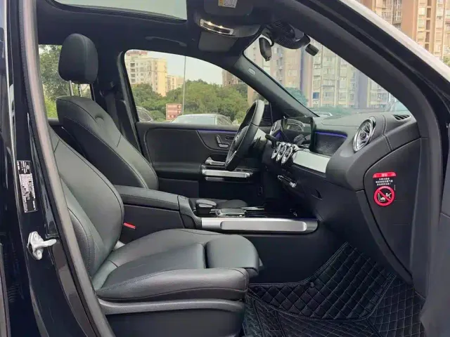 Mercedes-Benz EQB — Фото автомобиля 15
