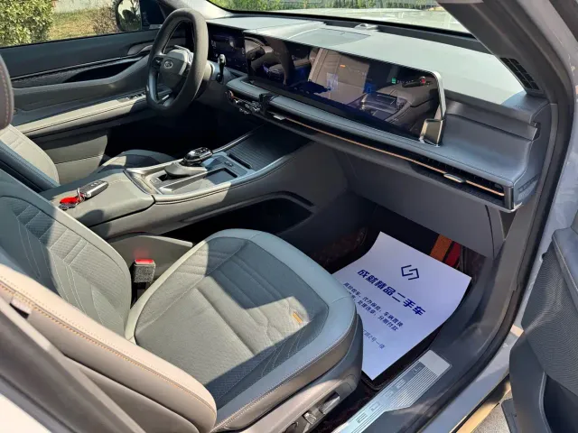 Ford Edge — Фото автомобиля 8