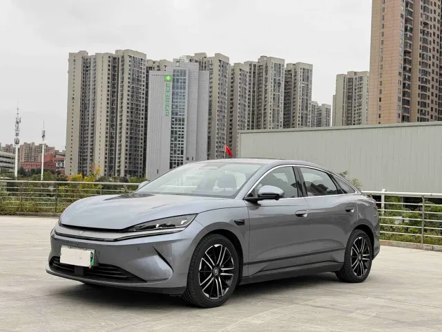 Фотография автомобиля — BYD Qin L