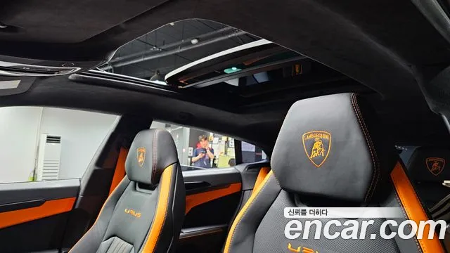 Lamborghini Urus — Фото автомобиля 16