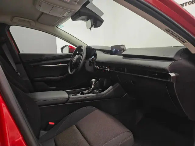 Mazda Axela — Фото автомобиля 18