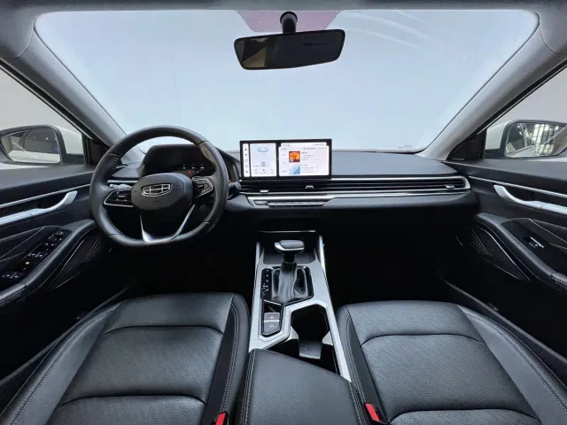 Geely Emgrand — Фото автомобиля 6