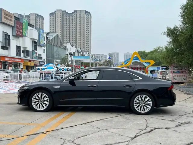 Audi Audi A7L 2024 45TFSI S-line Dream Edition Crystal Package — Фото автомобиля 3