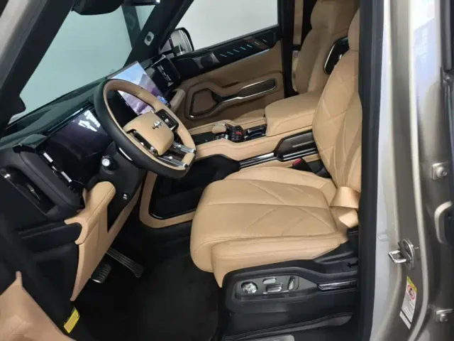 BYD FangChengBao Leopard 8 — Фото автомобиля 14