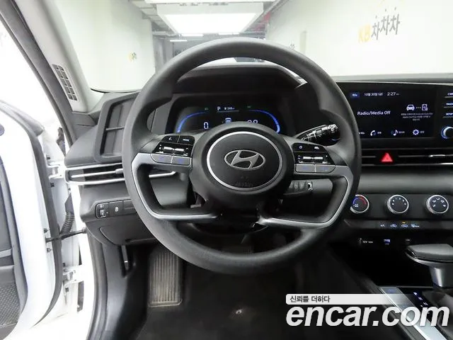 Hyundai Avante CN7 — Фото автомобиля 7