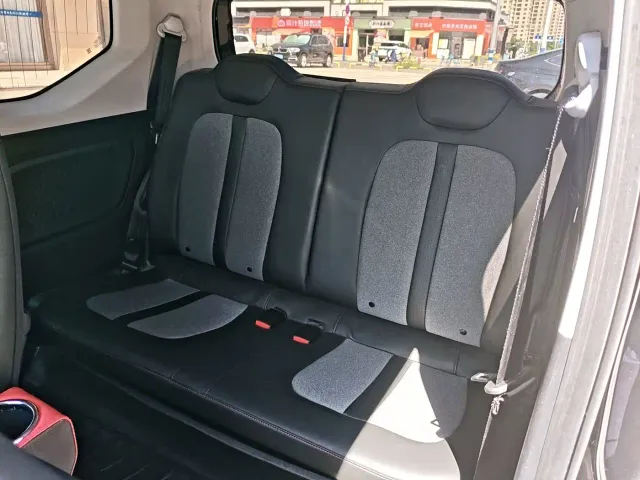 Wuling Hongguang Mini EV — Фото автомобиля 13