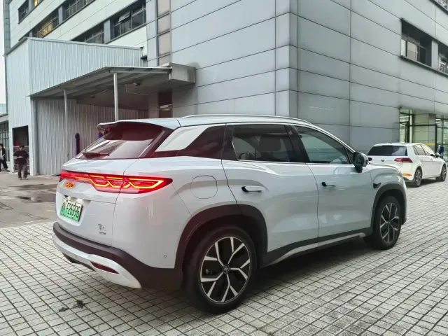BYD Song L DM-i — Фото автомобиля 5