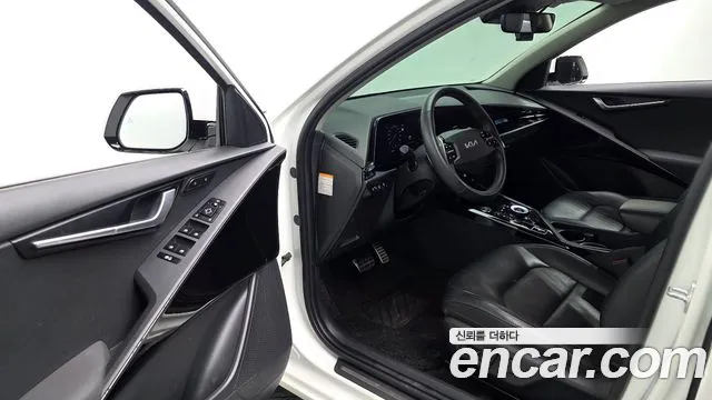 Kia Niro — Фото автомобиля 11