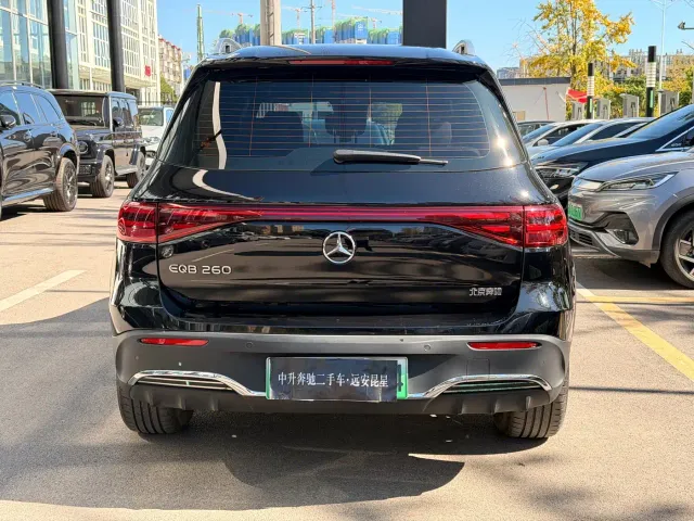 Mercedes-Benz EQB — Фото автомобиля 9
