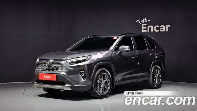 Фотография автомобиля — Toyota RAV4 5th Gen