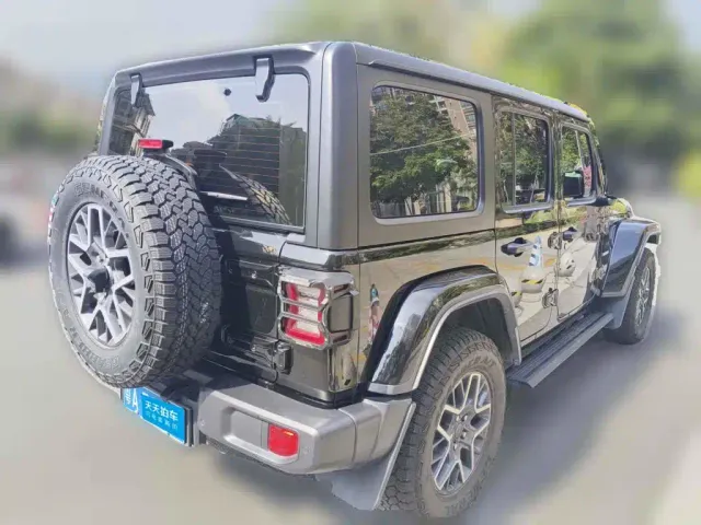 Jeep Wrangler — Фото автомобиля 2