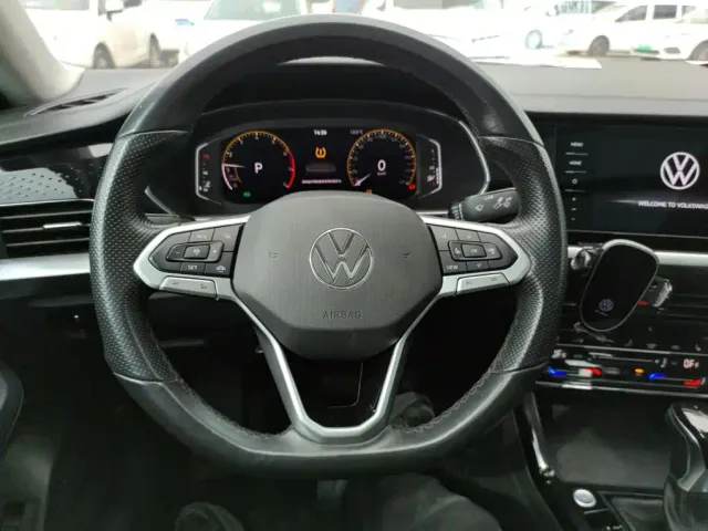 Volkswagen Passat — Фото автомобиля 6