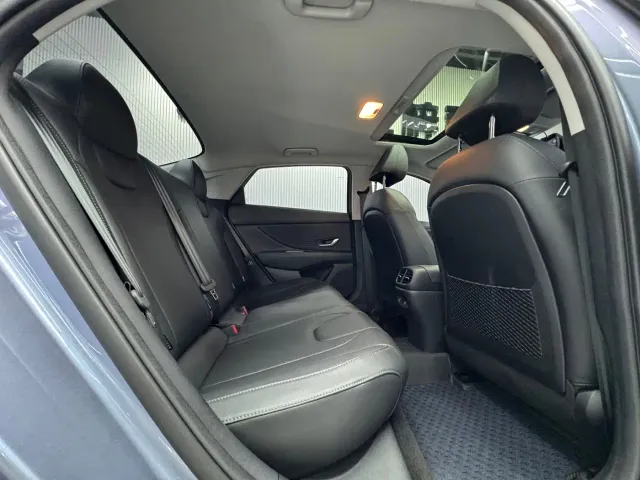 Hyundai Elantra — Фото автомобиля 12