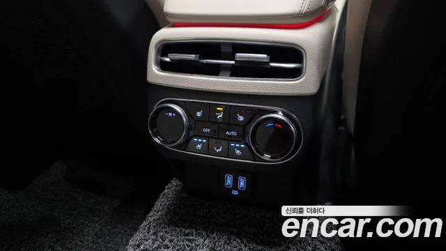 Genesis GV70 2.5T Бензин 2WD — Фото автомобиля 13
