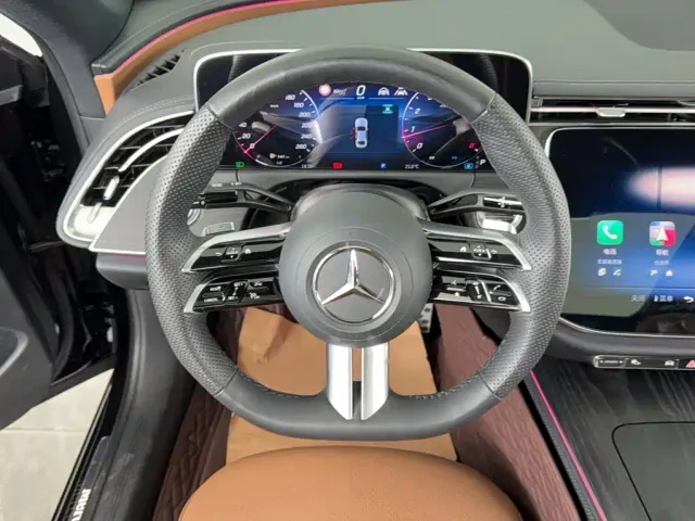 Mercedes-Benz E-Class — Фото автомобиля 4