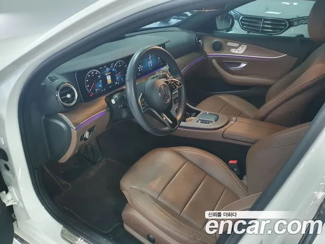 Mercedes-Benz E-Class — Фото автомобиля 13
