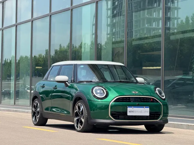 MINI Hatch — Фото автомобиля 17