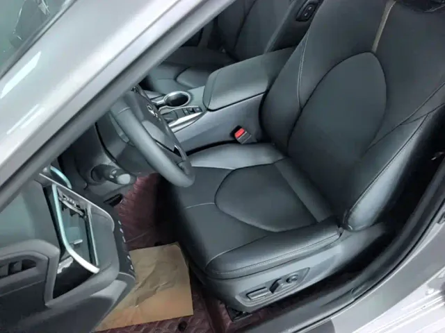 Toyota Camry — Фото автомобиля 14