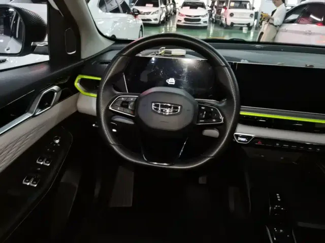 Geely Binyue — Фото автомобиля 10