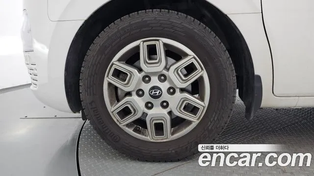 Hyundai Staria Staria L3.5 Карго 3 места — Фото автомобиля 5